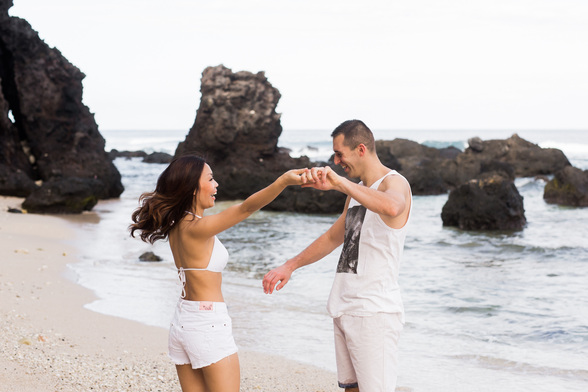 couple-iledelareunion-974-plage-tropical-shooting-seancephoto-photographe-fun-naturel