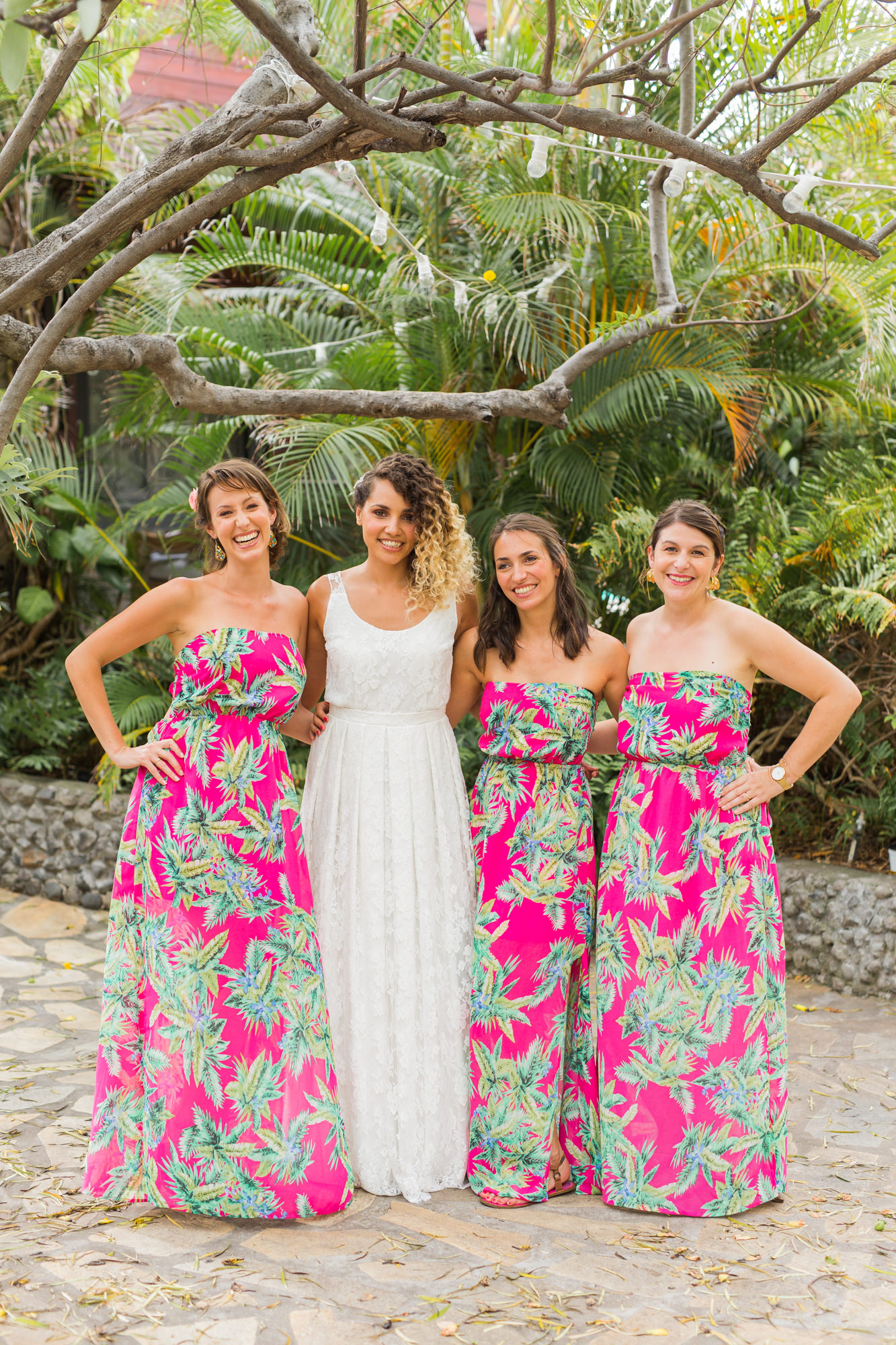 Des robes de demoiselles d'honneur pour un mariage tropical