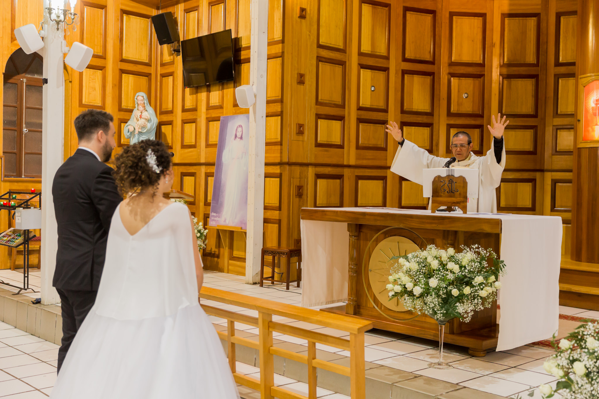 cérémonie de mariage à l'Eglise de Mont vert les hauts